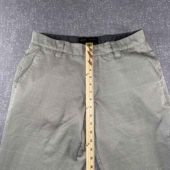 Oakley Pants Mens 32 Gray Check Chino Straight Leg Casual Golf Outdoor Logo - Picture 4 of 13